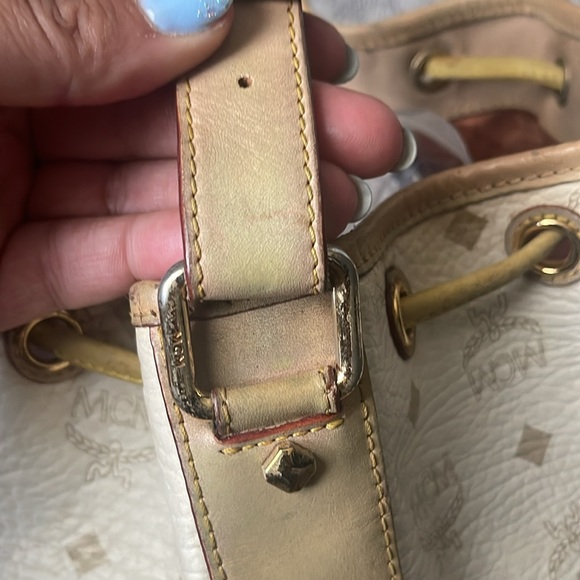 💎Authentic MCM Visetos stripe drawstring bucket bag💎 - Picture 15 of 17